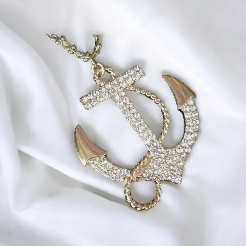 NWT Hand Crafted Rhinestone Anchor Pendant Goldtone Finish Necklace - Picture 6 of 12